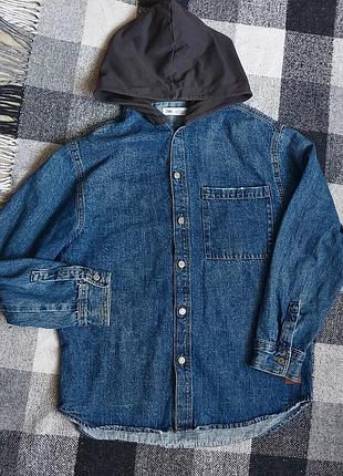 Джинсовая куртка на парня подростка