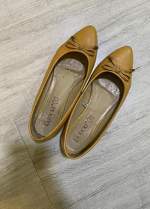 Балетки жовті шкіряні lasocki
