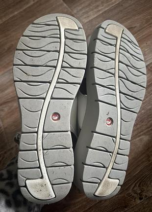 Босоніжки сlarks