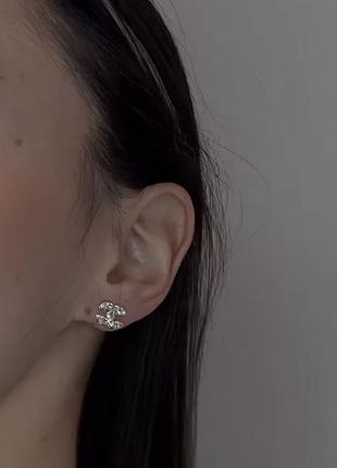 Женские серьги в камнях в стиле шанель 💎