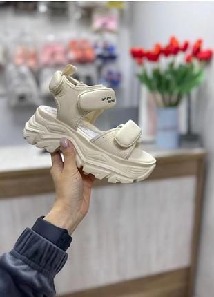 Босоножки для девочки