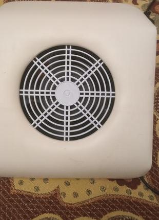 Вытяжка для маникюра