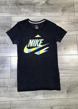 Футболка жіноча nike