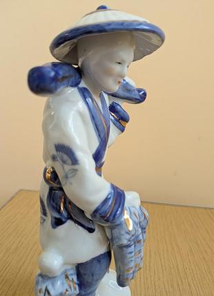 Статуэтка фарфоровая китайский рыболов винтажная