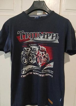 Футболка  triumph