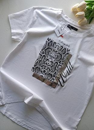 Фірмова футболка