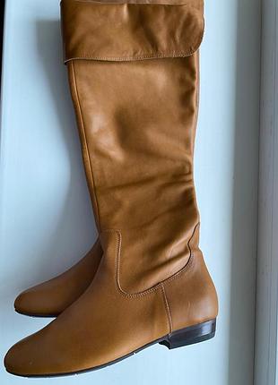 Чоботи жіночі високі