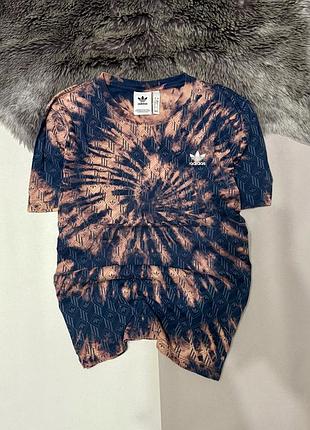 Футболка adidas л розмір 4044