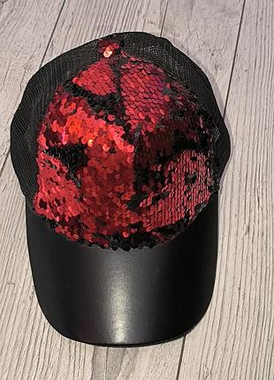 Классная стильная женская кепка