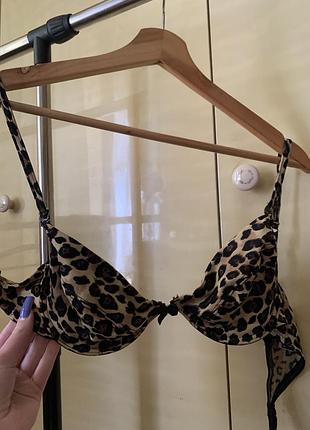 Бюстгальтери