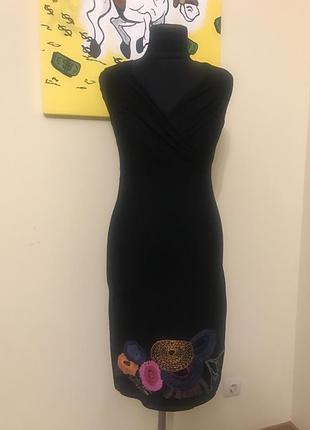 Красива сукня натуральна з вишивкою бренд