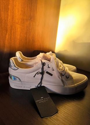 Кеди жіночі від cross jeans 37 розмір