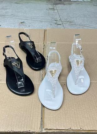 Жіночі сандалі guess