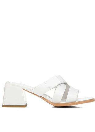 Шлепанцы женские кожаные белые на массивном каблуке с квадратным носком стильные 1403л-в