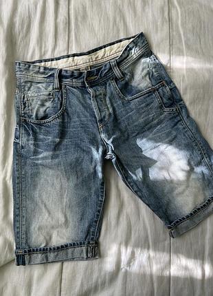 Джинсовые шорты