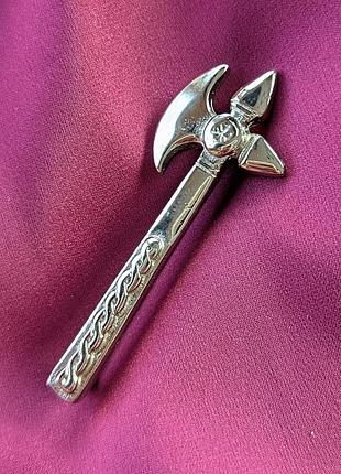 Винтажная брошь "кельтский топор"