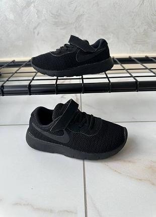 Дитячі кросівки на липучках nike tanjun оригінал