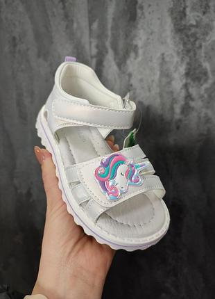 Босоніжки для дівчаток