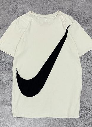 Чоловіча футболка nike big swoosh logo