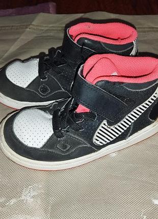 Кроссовки nike 25-26 размер