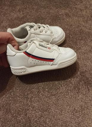 Кроссовки детские 2