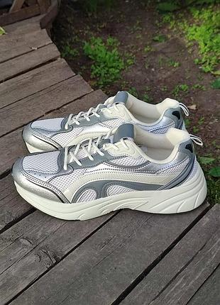 Новые стильные кроссовки primark