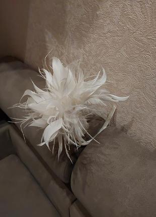 Обруч для волос с перьями