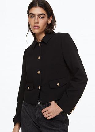 Піджак h&m чорного кольору з золотистими ґудзиками