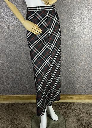 Довга спідниця у стилі burberry