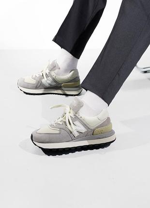 🔵BEAMS Injects Asymmetry To A Greyscale New Balance 990v5 legacy beige/grey/white