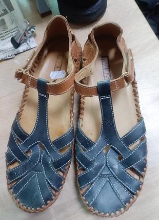 Кожаные закрытые босоножки pikolinos р.38