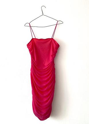 Розовое платье со сборками на бретелях shein