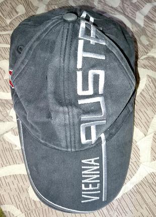 Кепка austria vienna 
 в отличном состоянии