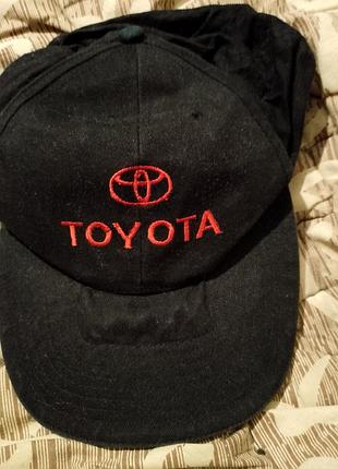 Кепка toyota колір чорний 
у чудовому стані