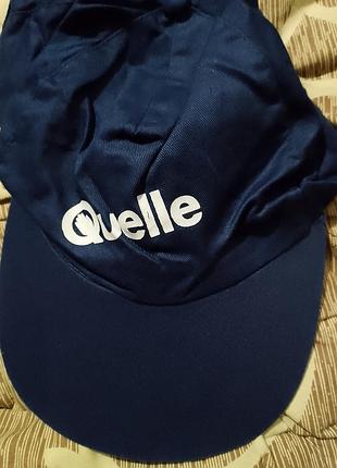 Кепка quelleцвіт синій 
у чудовому стані