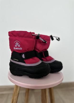 Чоботи взуття зимове дитяче сноубутси kamik