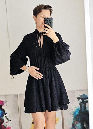 Стильна сукня з прошви вільного крою з подвійною спідницею