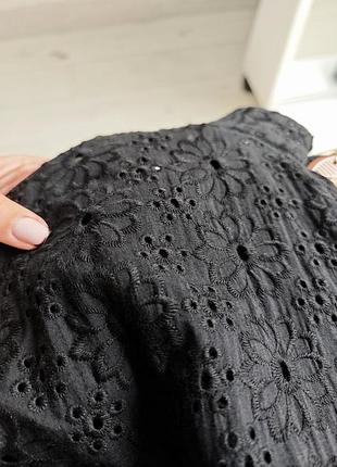 Стильна сукня з прошви вільного крою з подвійною спідницею