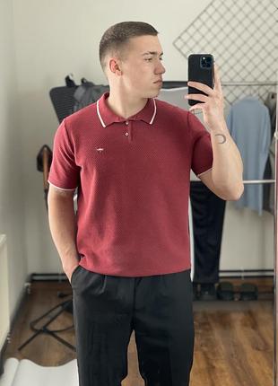 Бордове мʼяке поло easy з лого на грудях, футболка з коміром, на пуговицях