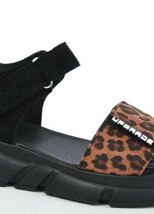 Босоніжки, сандалі, туфлі