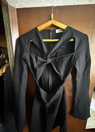 Жіноча сукня