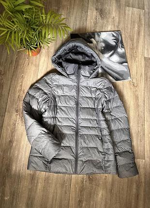 Фірмова куртка пуховик