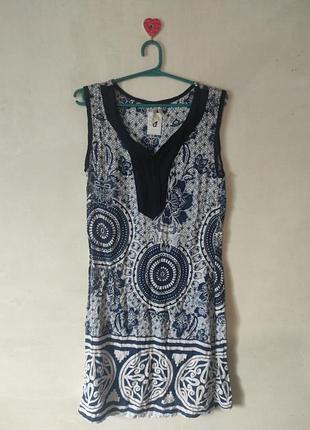 Платье с цветочным принтом