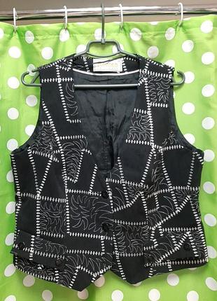 Брендова жилетка вишивка етностиль