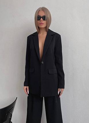 Женский костюм деловой классический пиджак удлиненный и брюки розовый малиновый черный