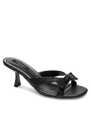 Красиві босоніжки/мюлі nine west