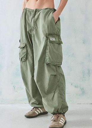 Карго штани парашути оверсайз urban outfitters bdg в стилі jaded london y2k grunge гранж