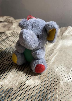 Маленьке слоненя