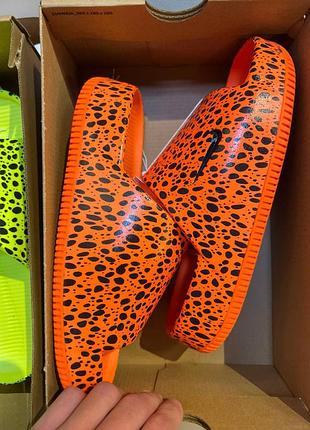 Nike calm
volt/ dark obsidian-volt, nike calm total orange/ dark obsidian-total orange