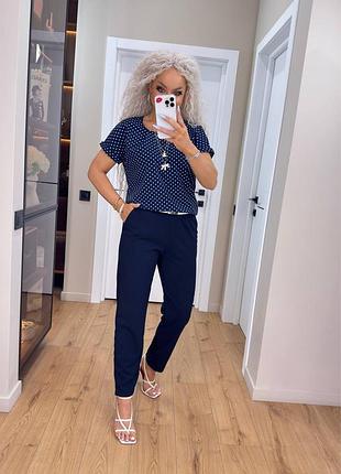 Стильный брючный костюм